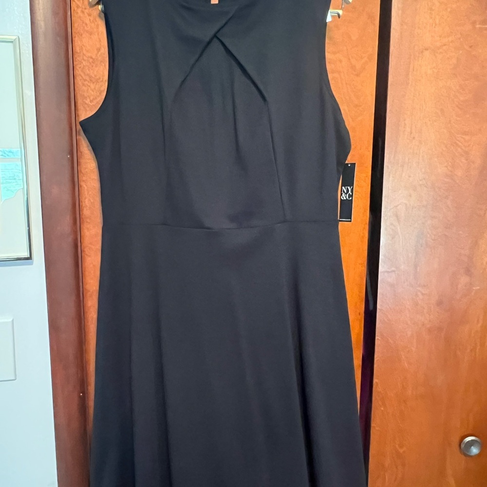 Elegant Black Sleeveless Dress